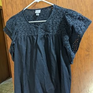 Black ruffle sleeved top